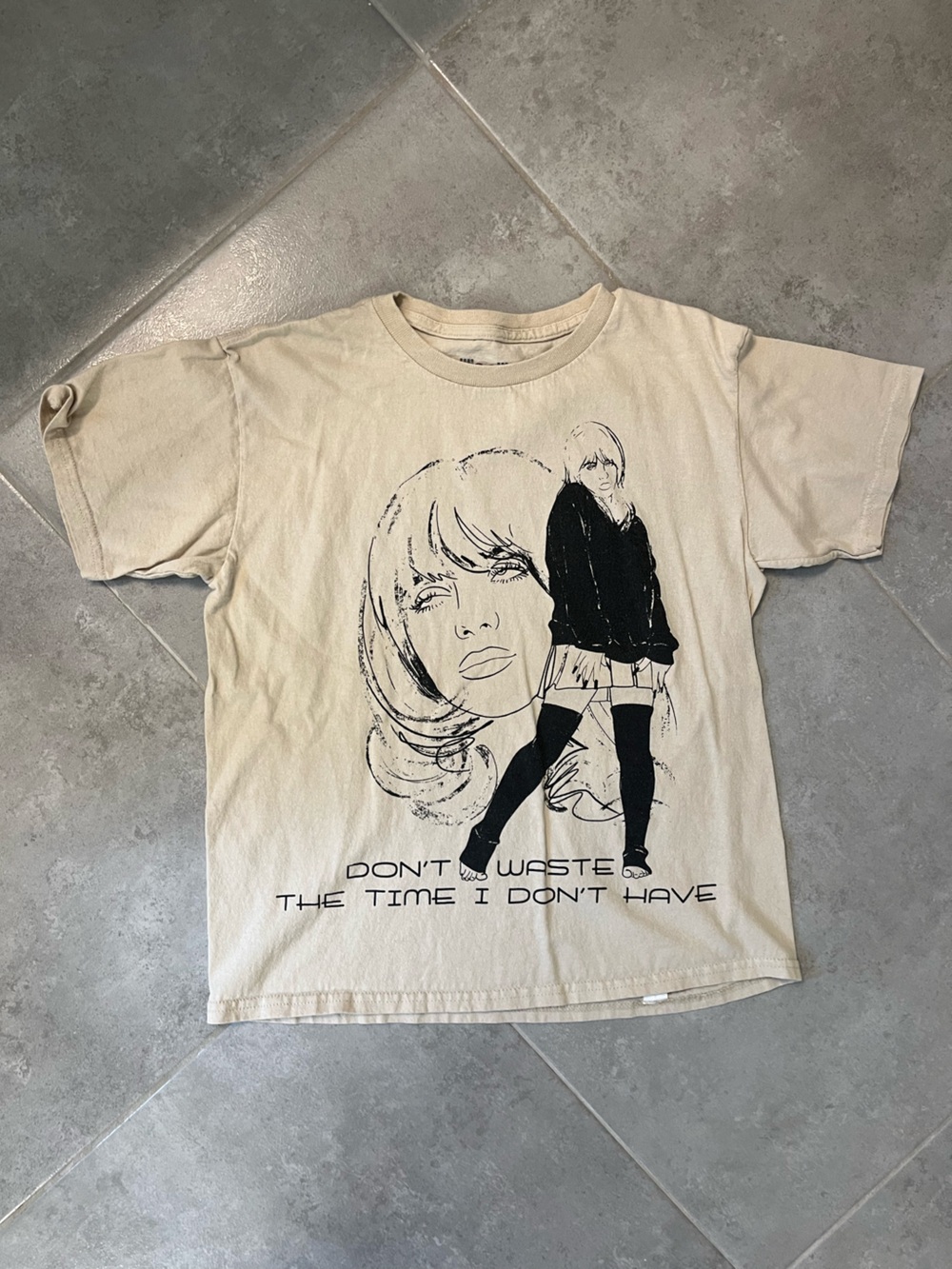Billie Eilish Tshirt. Size small.